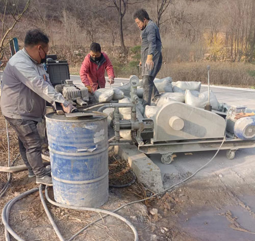 梅江路面下沉注浆